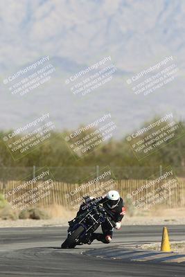 media/Oct-30-2025-Racers Edge (Thu) [[dabbdaf680]]/3-B Group/Session 2 Turn 2/